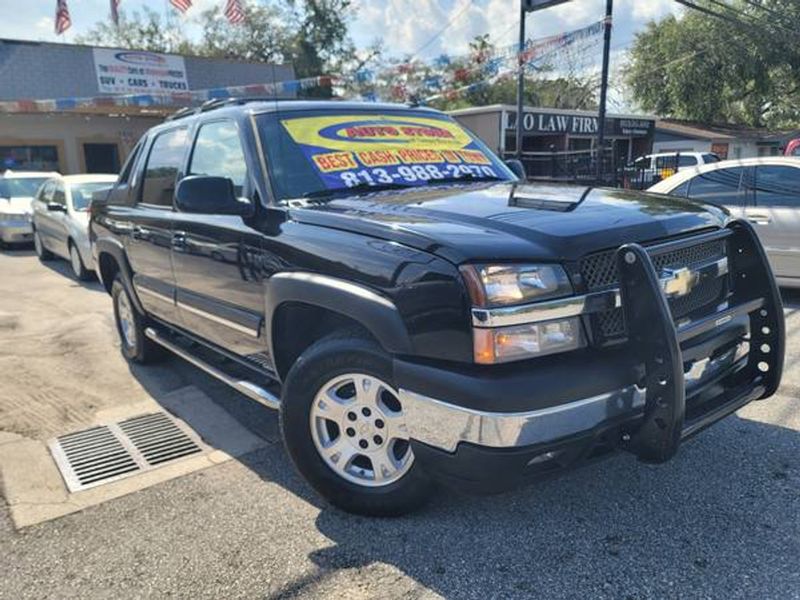 2006 Chevrolet Avalanche — a typically priced live listing