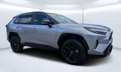 2023 Toyota RAV4 XSE