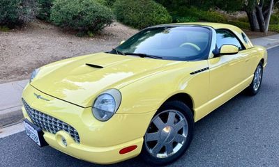 2002 Ford Thunderbird Base