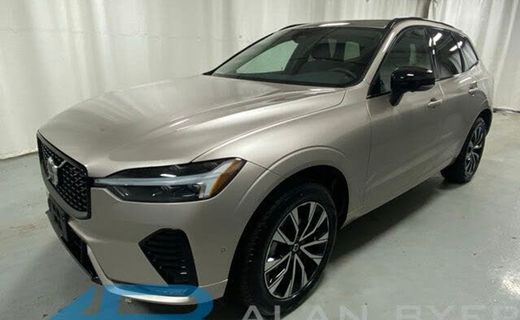 2025 Volvo XC60 Plus Dark