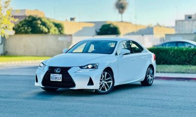 2019 Lexus IS 300