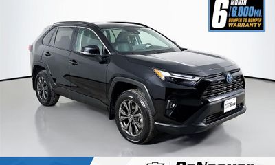 2024 Toyota RAV4 XLE Premium