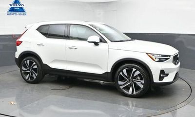 2023 Volvo XC40 Ultimate Bright