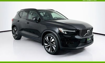 2024 Volvo XC40 Plus Dark
