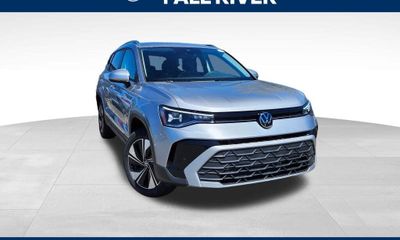 2026 Volkswagen Taos 4Motion SE
