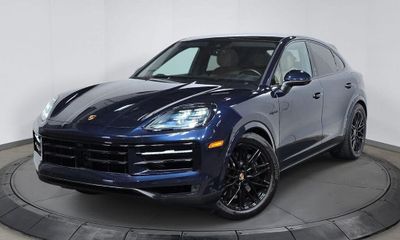 2024 Porsche Cayenne E Hybrid Coupe