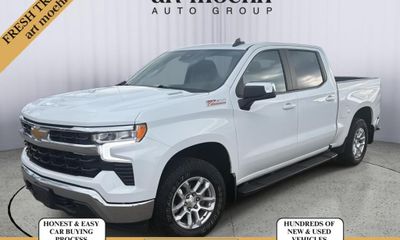 2024 Chevrolet Silverado LT