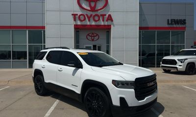 2023 GMC Acadia SLE