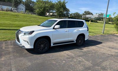 2023 Lexus GX 460 Premium