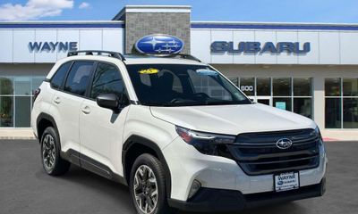 2025 Subaru Forester Premium Base