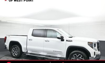 2026 GMC Sierra SLT