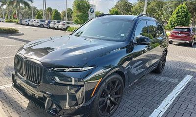 2025 BMW X7 xDrive40i