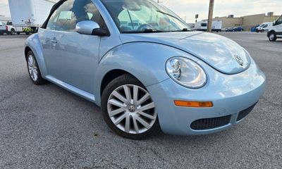 2010 Volkswagen Beetle Base