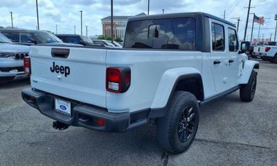 2023 Jeep Gladiator Sport