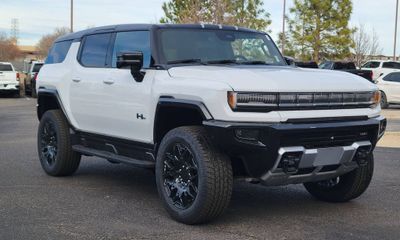 2026 GMC Hummer EV SUV 2X