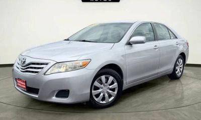 2010 Toyota Camry LE