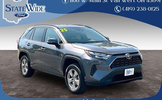 2025 Toyota RAV4 XLE