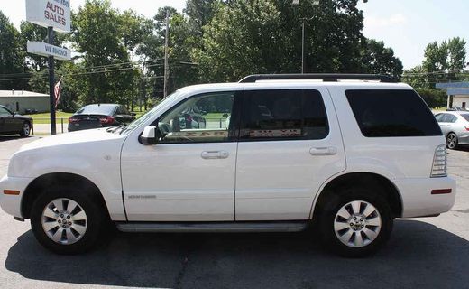 2010 Mercury Mountaineer Luxury