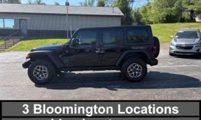 2023 Jeep Wagoneer Base