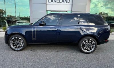 2023 Land Rover Range SE