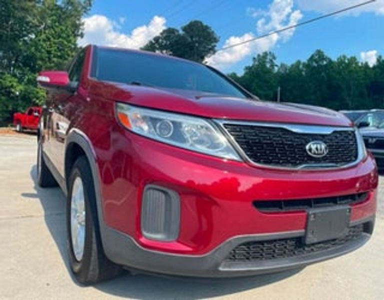 2015 Kia Sorento — a typically priced live listing