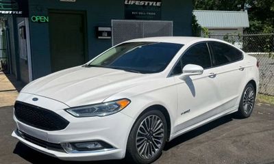 2018 Ford Fusion Titanium Platinum HEV