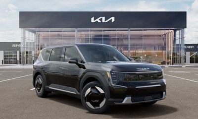 2026 Kia EV9 Light LR