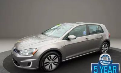2016 Volkswagen E-Golf SE