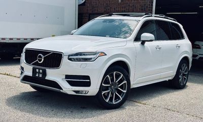 2018 Volvo XC90 Momentum