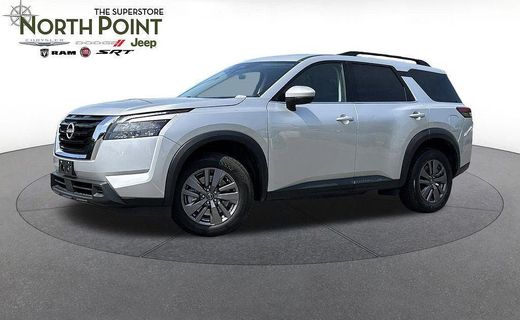 2025 Nissan Pathfinder SV