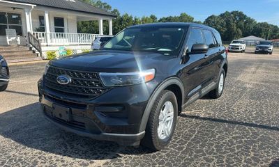 2023 Ford Explorer Base