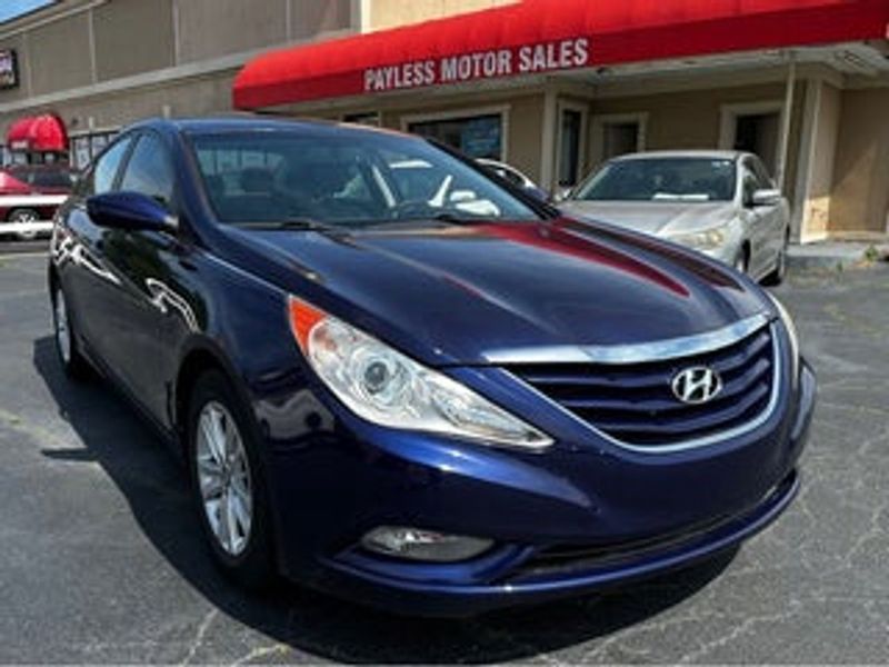 2012 Hyundai Sonata — a typically priced live listing