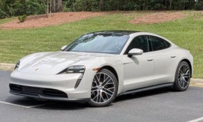 2022 Porsche Taycan Sedan