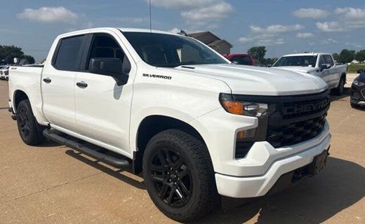 2026 Chevrolet Silverado Custom