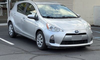 2014 Toyota Prius C ONE Hatchback