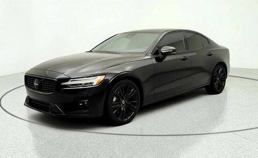2024 Volvo S60 Plus Black Edition