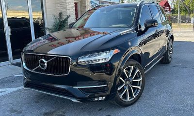 2019 Volvo XC90 Momentum
