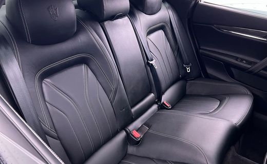 2015 Maserati Quattroporte Essence