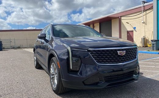 2024 Cadillac XT4 Premium Luxury