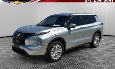 2022 Mitsubishi Outlander ES