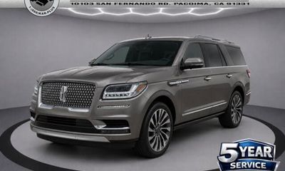 2019 Lincoln Navigator Select