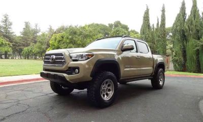 2016 Toyota Tacoma SR SR5 TRD