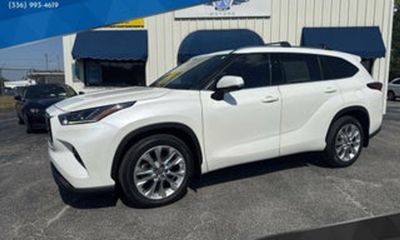 2021 Toyota Highlander XLE NAV