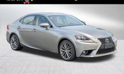 2015 Lexus IS Base