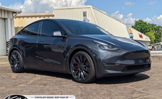 2024 Tesla Model Y Performance