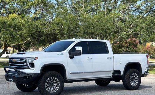 2024 Chevrolet Silverado HD High Country