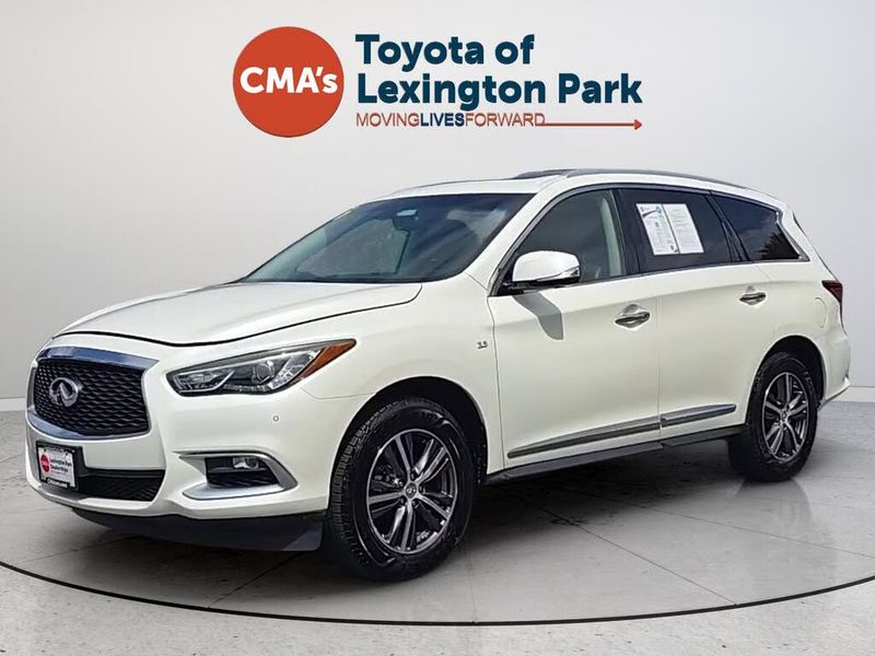 2016 Infiniti QX60 — a typically priced live listing