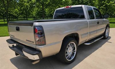 2001 Chevrolet Silverado LS