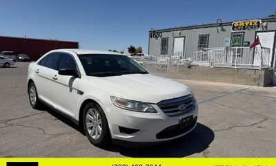 2010 Ford Taurus SE