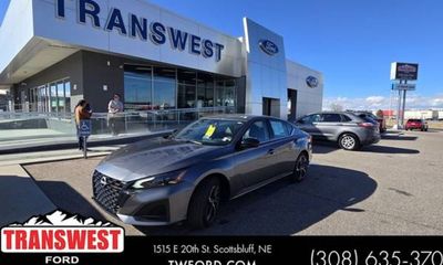 2024 Nissan Altima SR